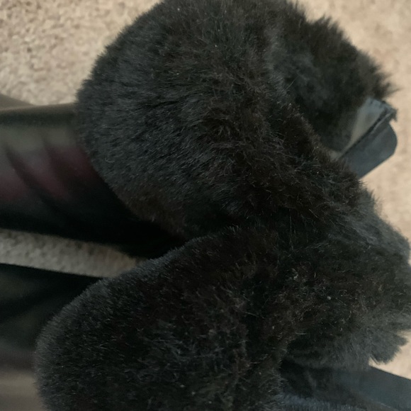 DKNY Boots - Picture 3 of 7